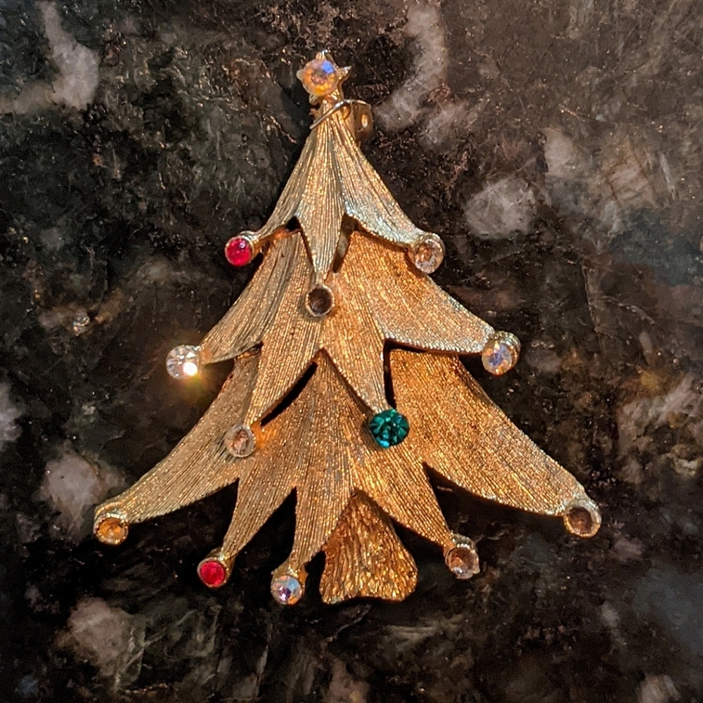 Vintage JJ Christmas Brooch